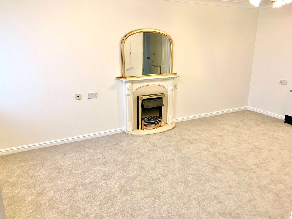 Additional image 4 of 1 bed flat for saleTelegraph Road, Heswall, Wirral CH60