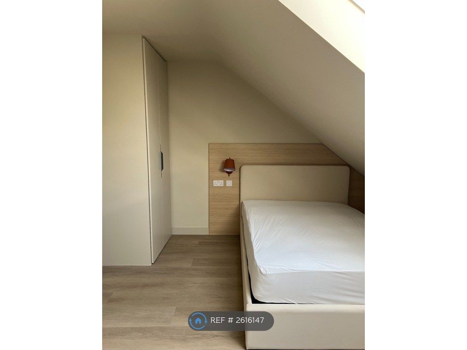 Property photo 3 of 11 Premium Mattress, Bed Has Storage Underneath