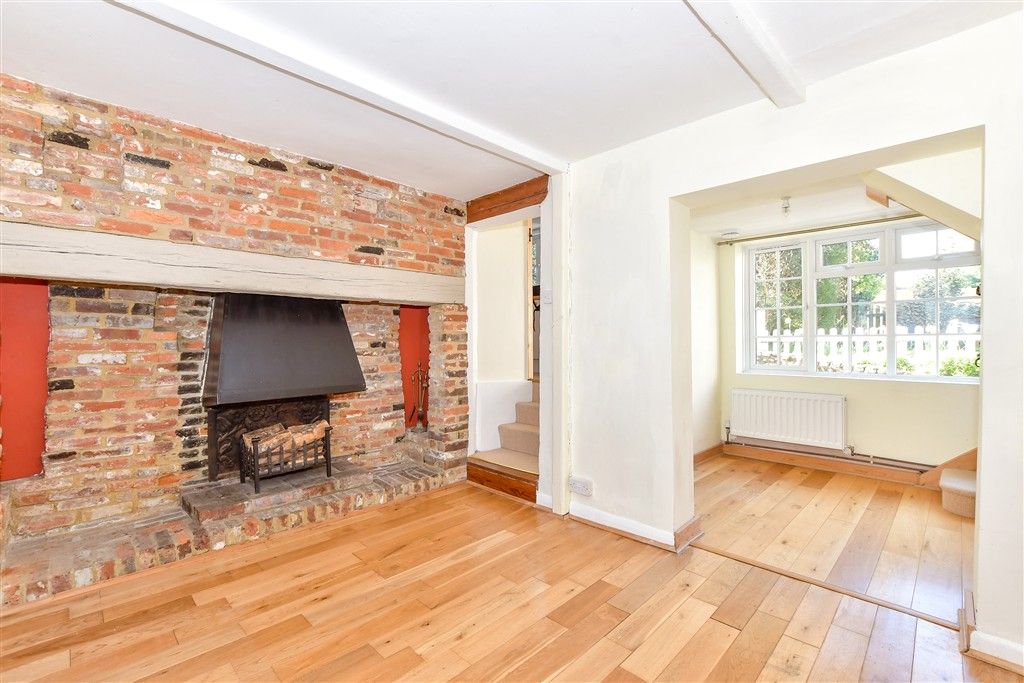 Property photo 1 of 11 Lounge