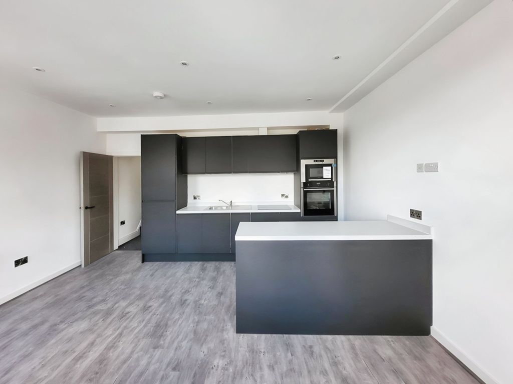 Property photo 3 of 18 Picture No. 04