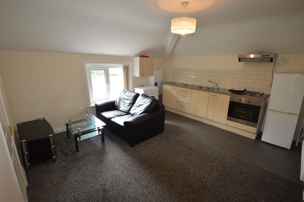 Property photo 1 of 4