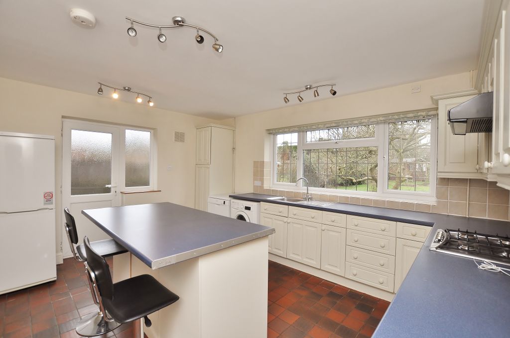 Property photo 3 of 15 Photo 03