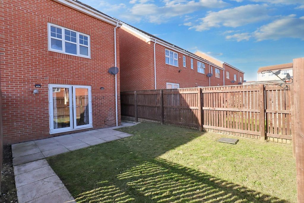 Property photo 2 of 22