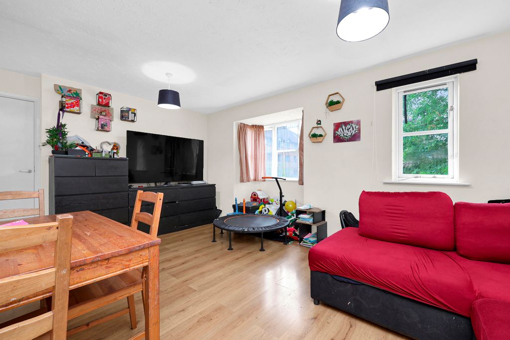 Property photo 3 of 9 9S4A3524