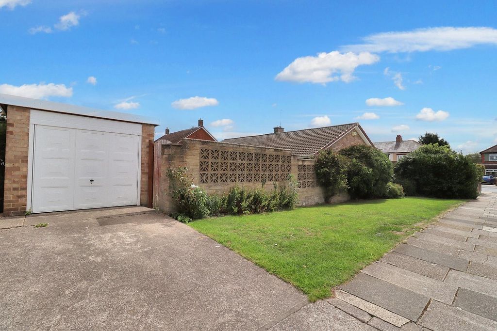 Property photo 2 of 11