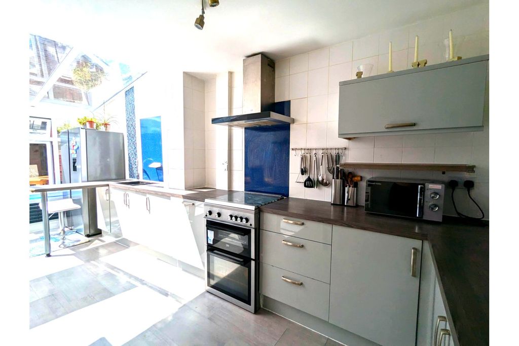 Property photo 1 of 16 Kitchen