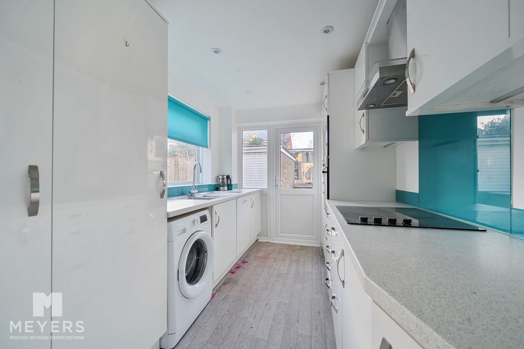 Property photo 3 of 22