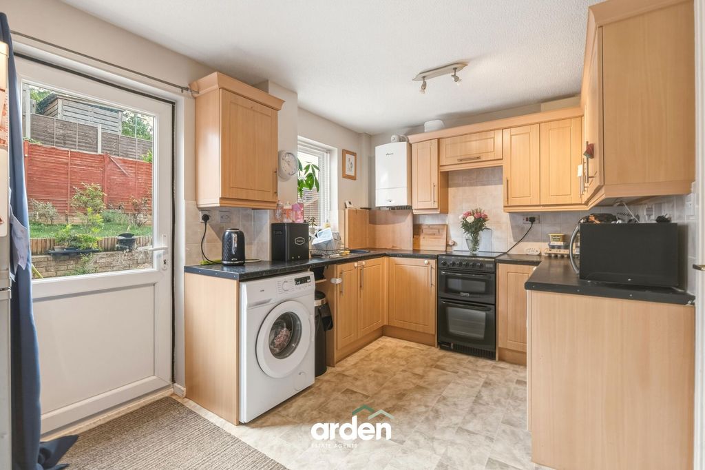 Property photo 3 of 10