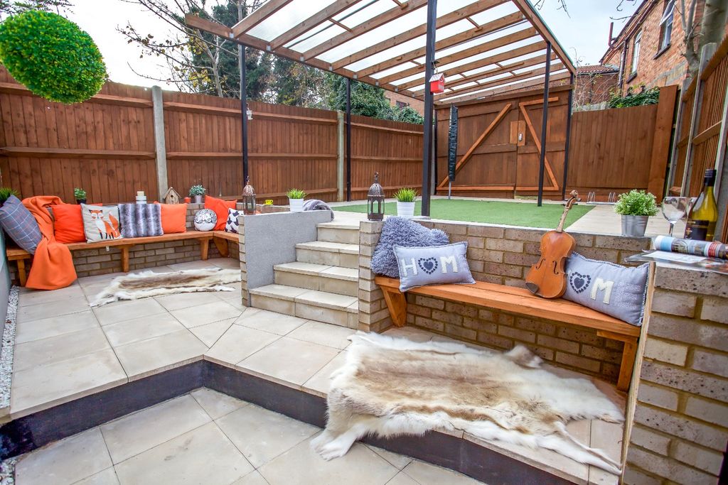 Property photo 2 of 6 4249711