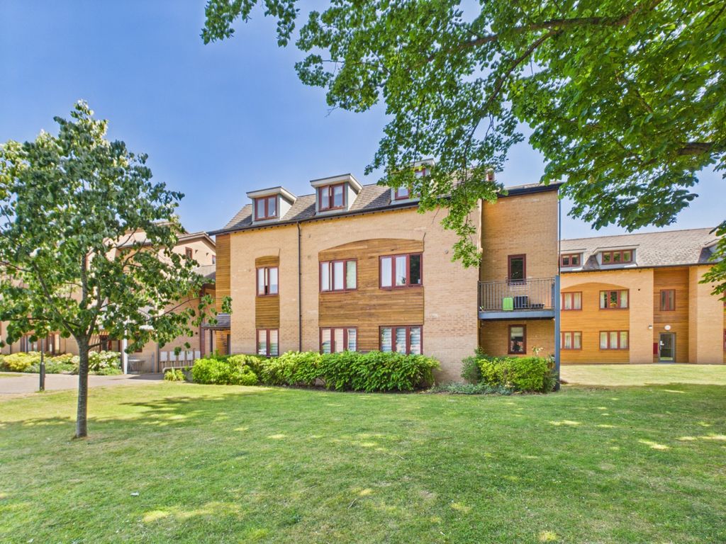 Property photo 1 of 15 Apartment Building