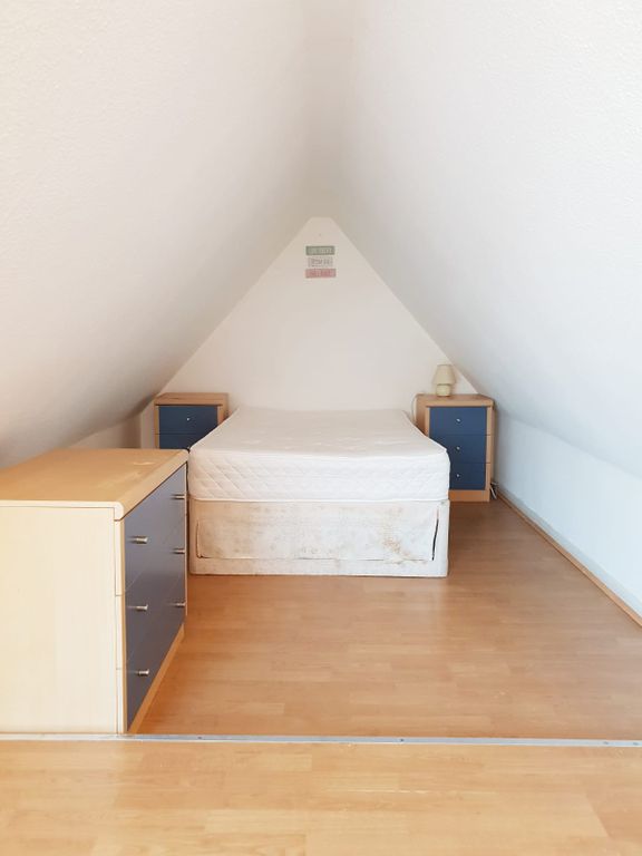 Property photo 3 of 3