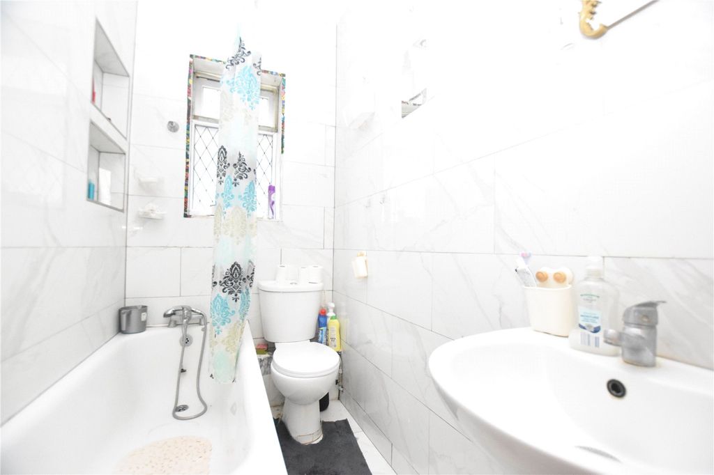 Property photo 3 of 5 Picture No. 02