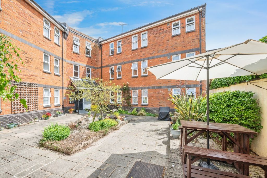 Property photo 3 of 14