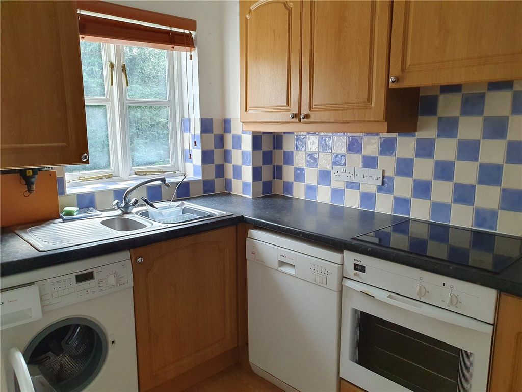 Property photo 3 of 8 Kitchen