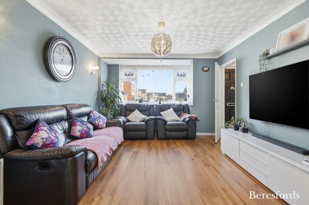 Property photo 2 of 21 Picture No. 16