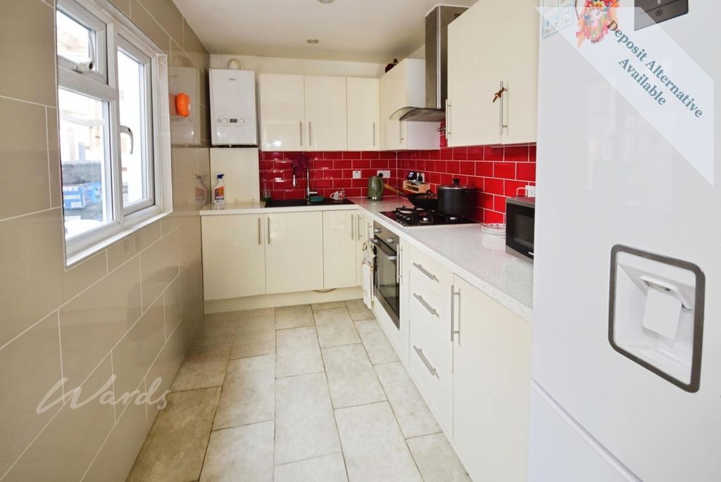 Property photo 2 of 8 Luton Kitchen