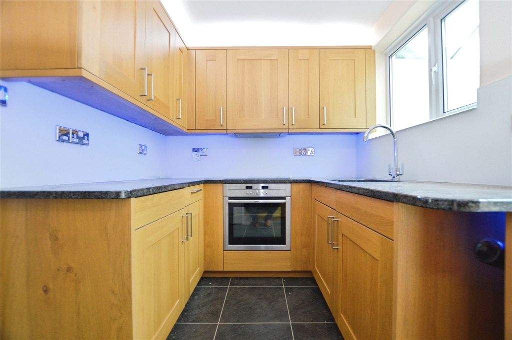 Property photo 2 of 12 Picture No. 08