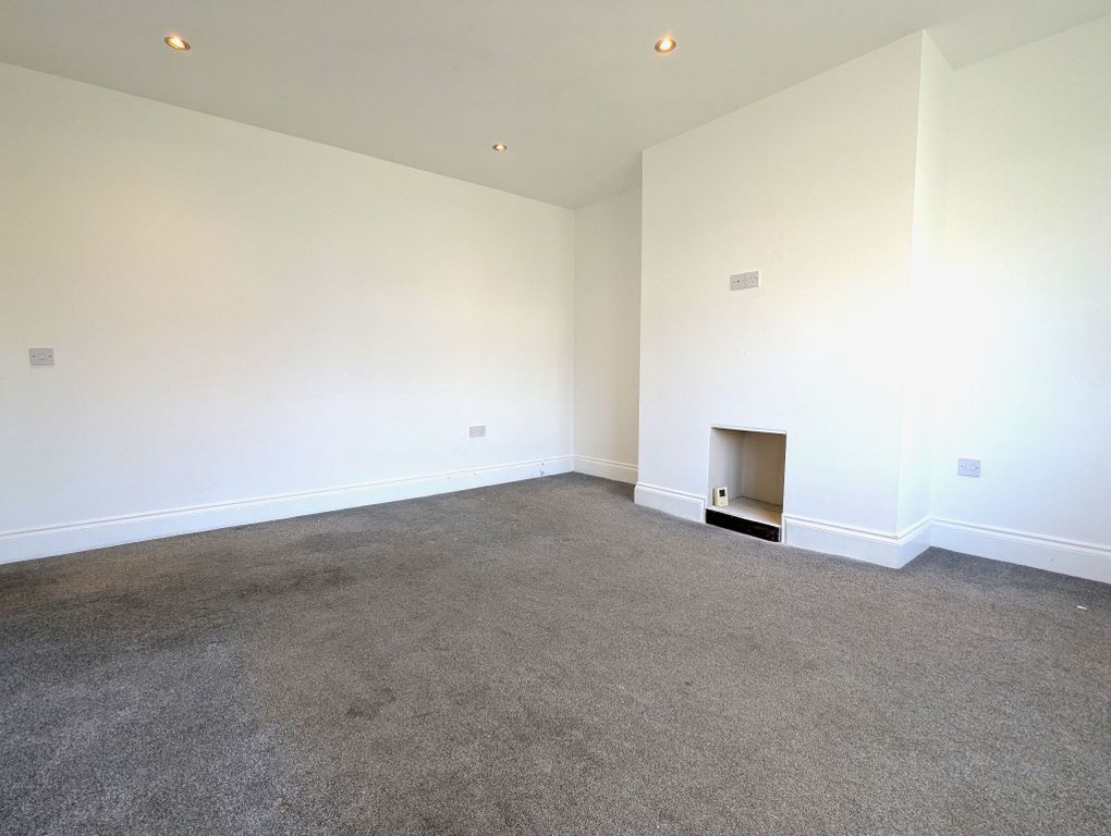 Property photo 3 of 13 Photograph 3