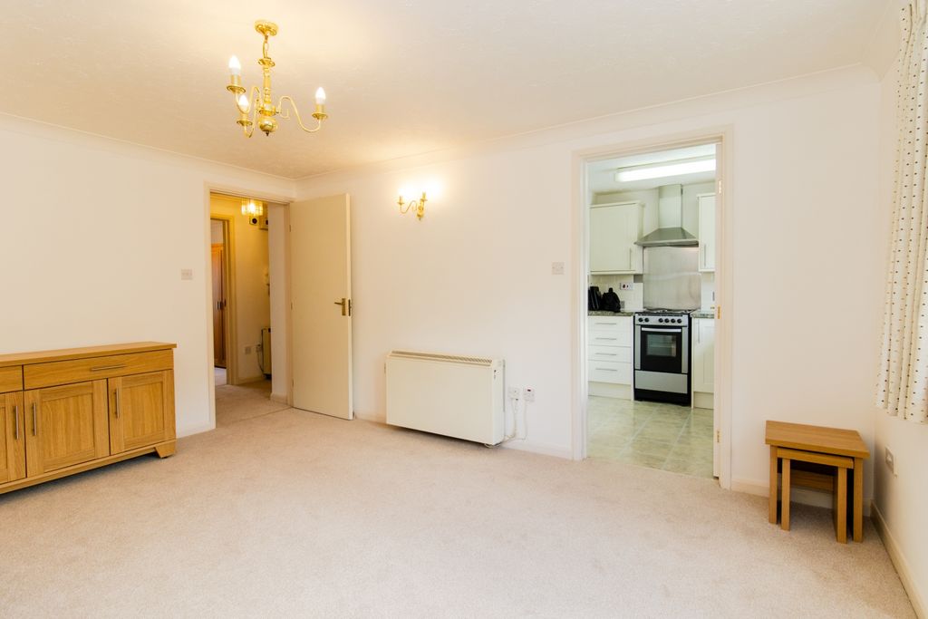 Property photo 2 of 21 Img_4300