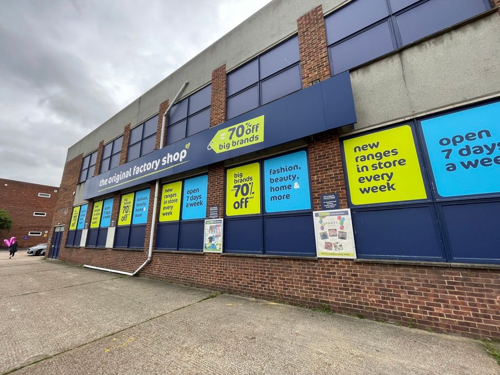 Property photo 3 of 6 Photo 4