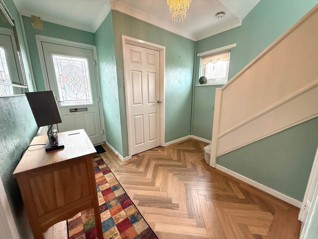 Property photo 3 of 25