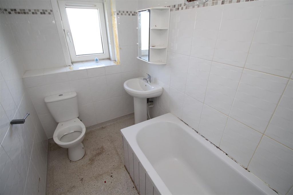 Additional image 12 of 2 bed terraced house for saleWren Road, Greenock PA16