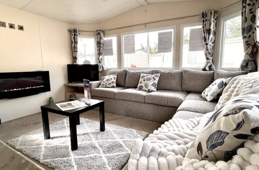 Property photo 1 of 18 1