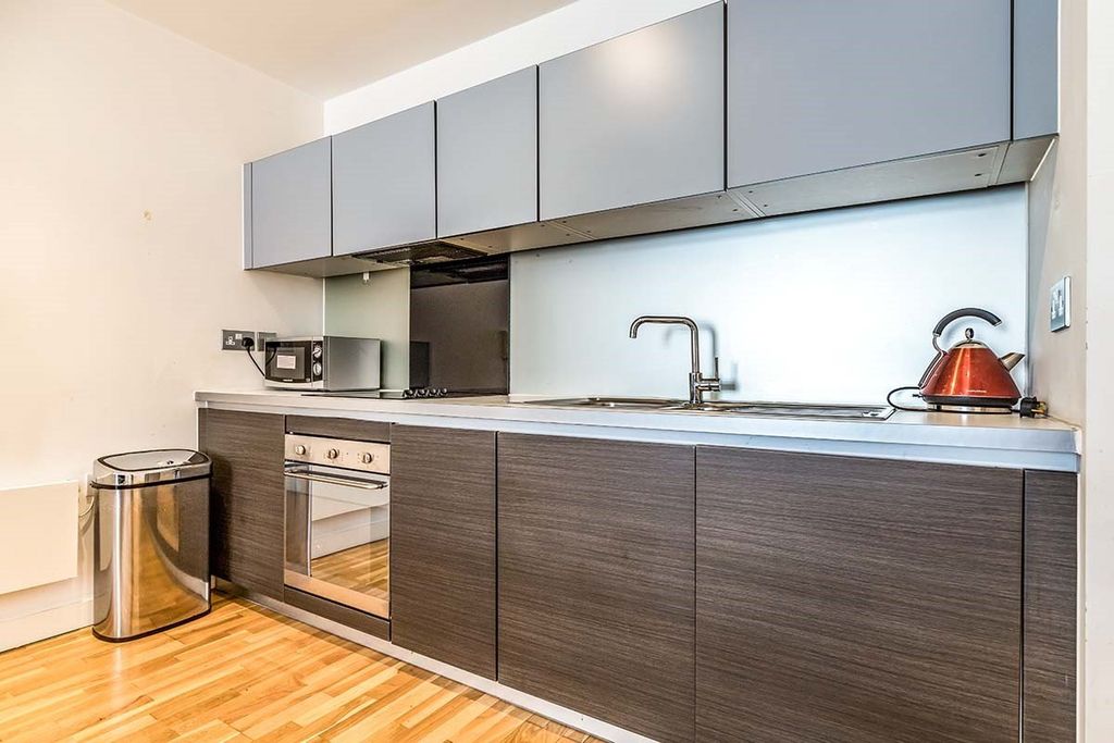 Property photo 3 of 8 Picture No. 21