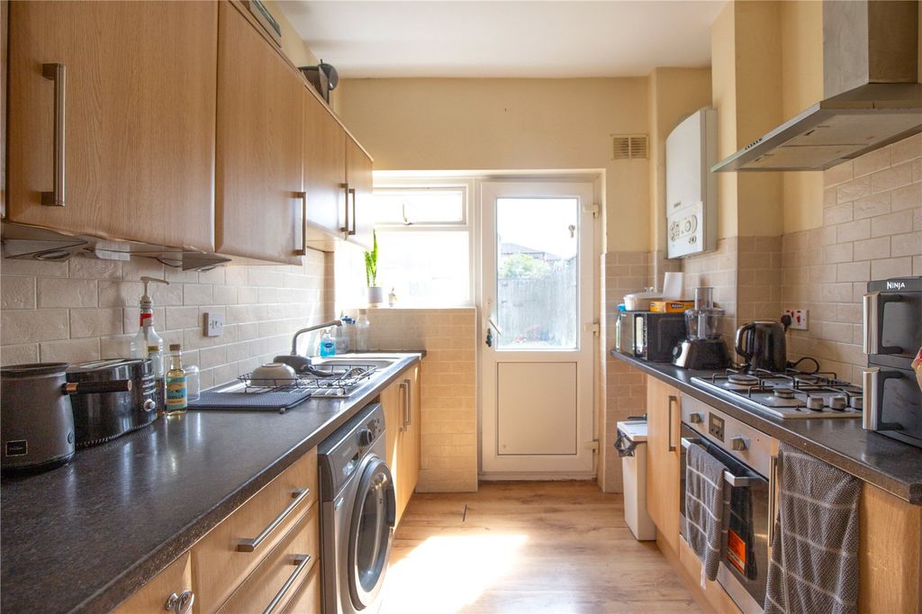 Property photo 3 of 18 Picture No. 16