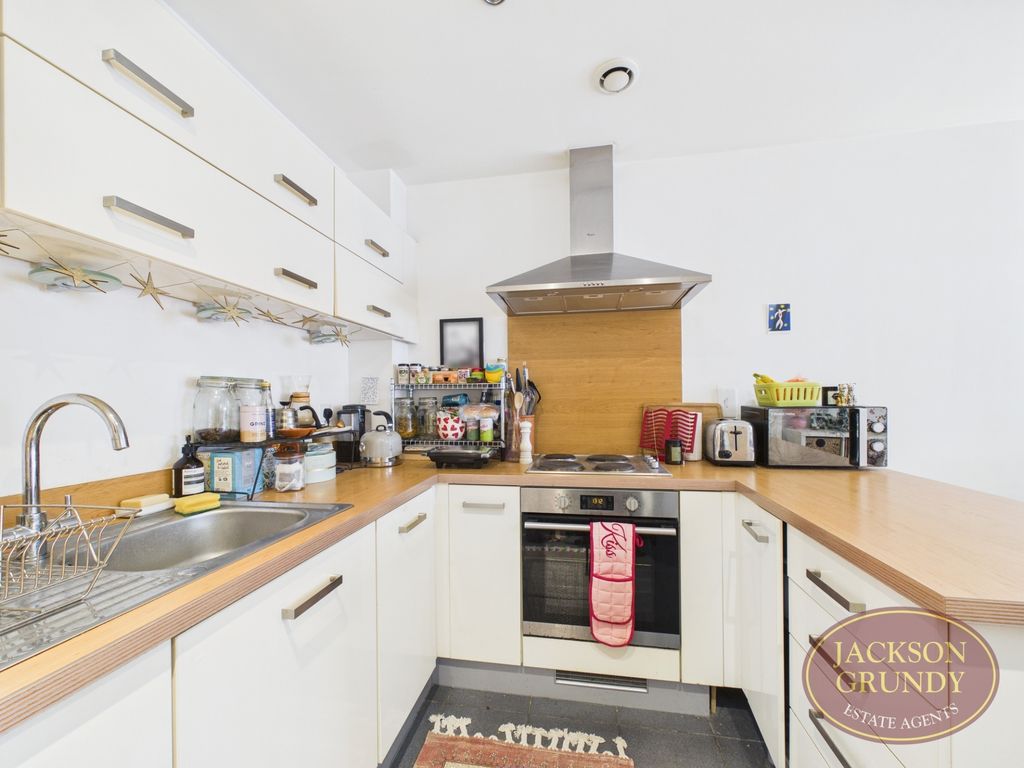 Property photo 3 of 10 Broad Street