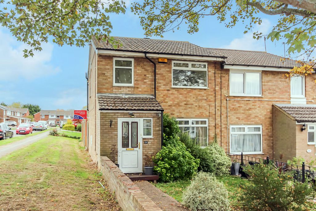 Property photo 1 of 11 Front