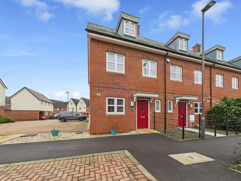 Property photo 1 of 16 Cam02435G0-Pr0084-Still043.Jpg