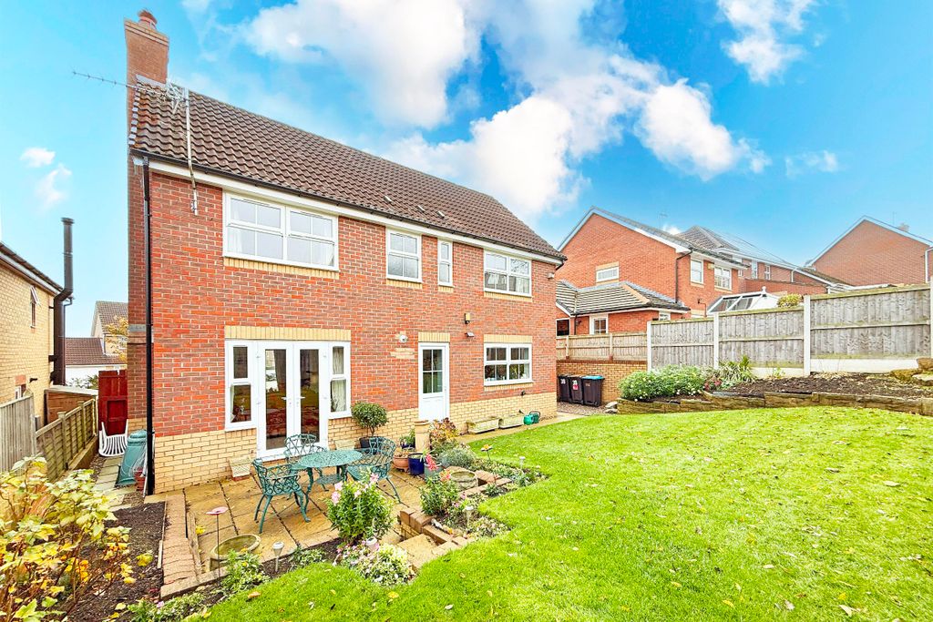 Property photo 2 of 15