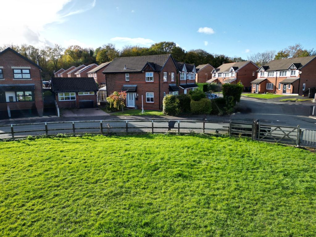 Property photo 1 of 25