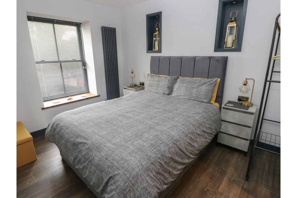 Additional image 31 of 3 bed flat for saleNarberth Road, Tenby SA70
