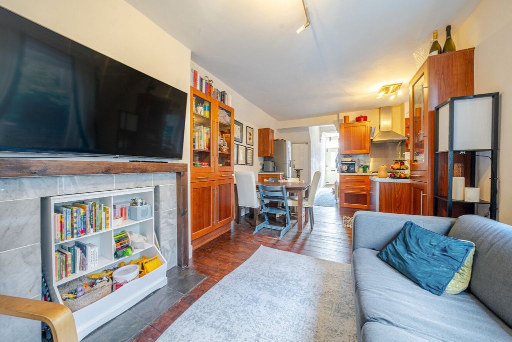 Property photo 2 of 15 Picture No. 08