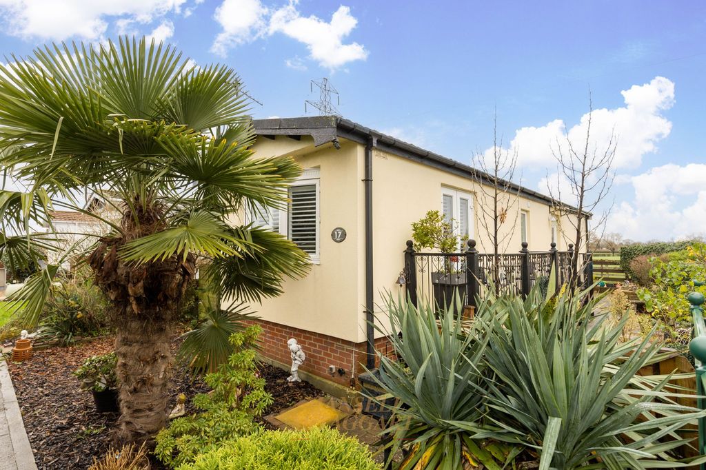 Property photo 1 of 25