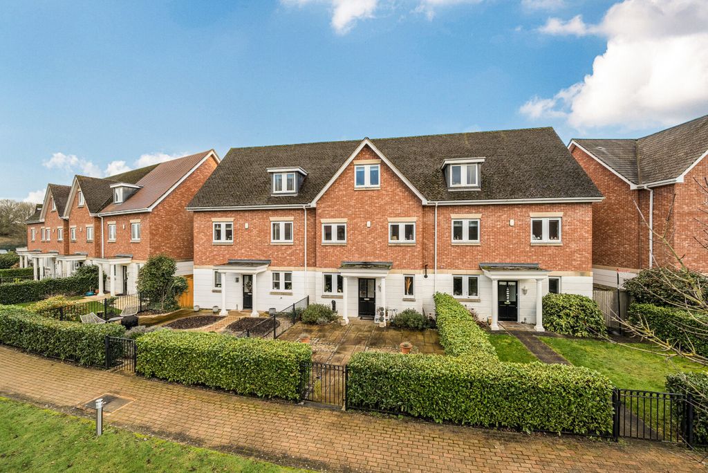 Property photo 1 of 21 1416825-2-699347B...