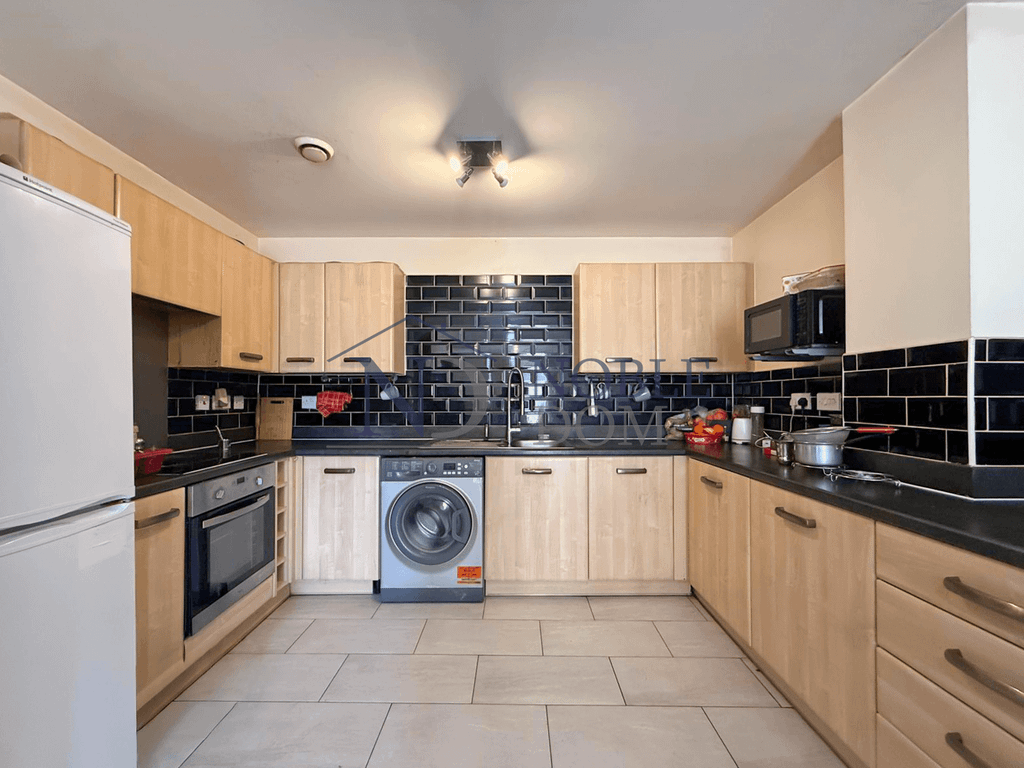 Property photo 2 of 14 Gallery