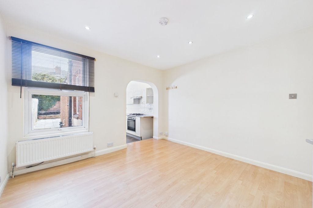Property photo 2 of 6 Picture No. 09