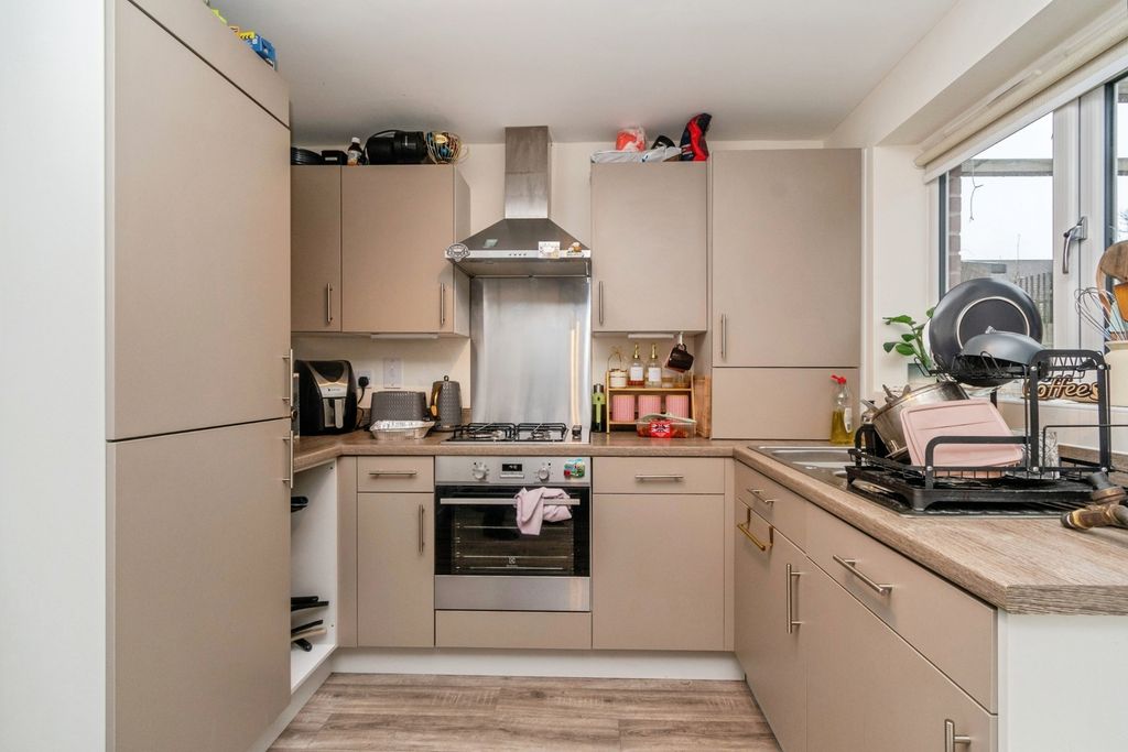 Property photo 3 of 19 Pbox-Img.Jpg