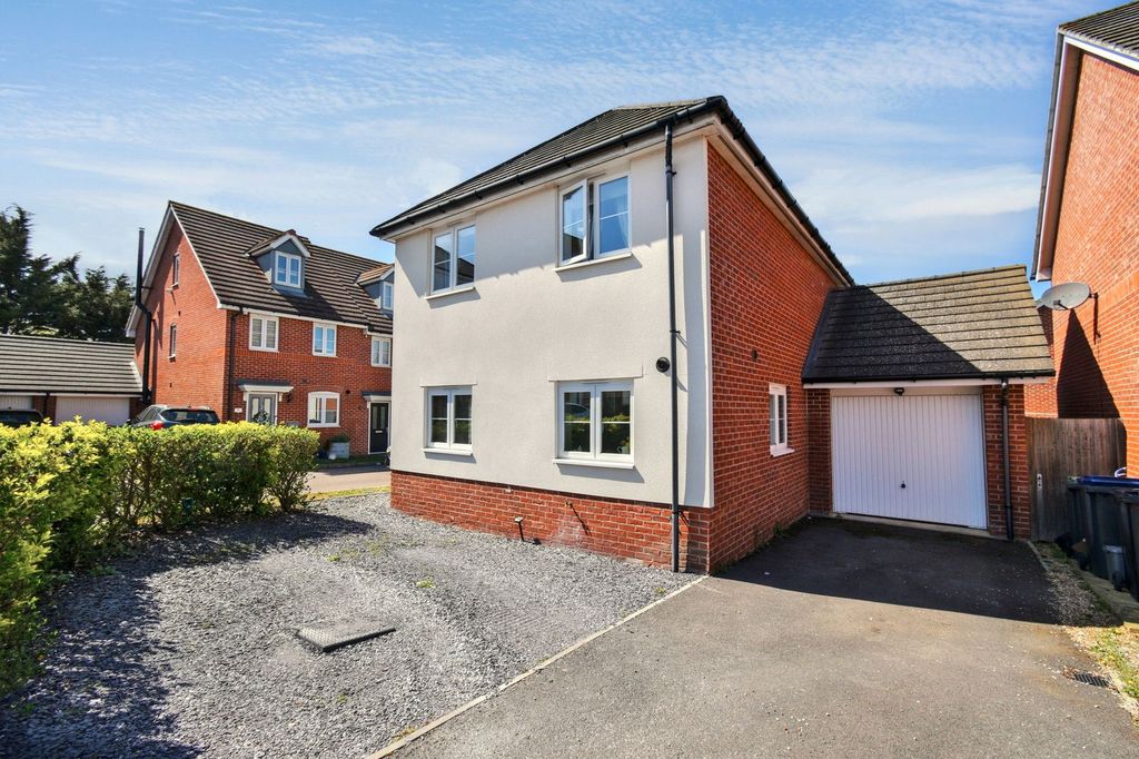 Property photo 2 of 18