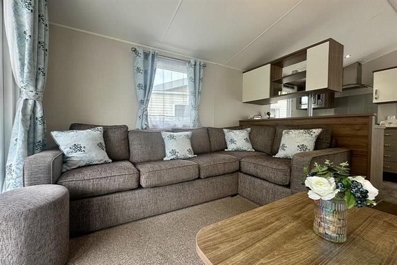 Property photo 2 of 5 East Midlands