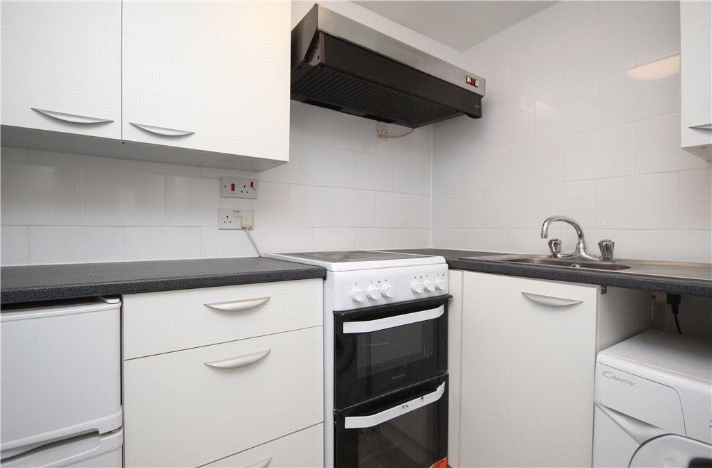 Property photo 3 of 8 Kitchen