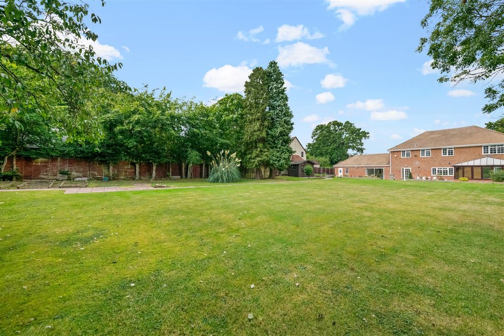 Property photo 3 of 41