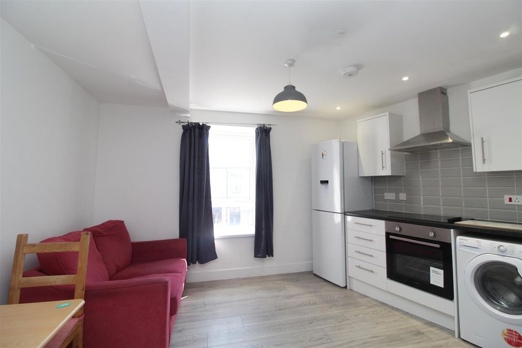 Property photo 2 of 10 Img_0516.Jpg