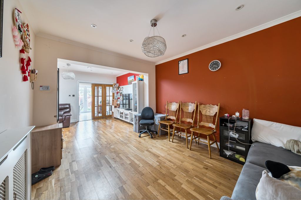 Property photo 2 of 17 Photo 13