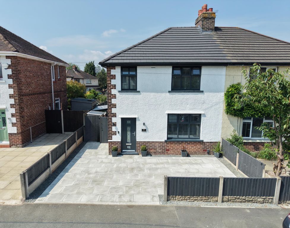 Property photo 1 of 39