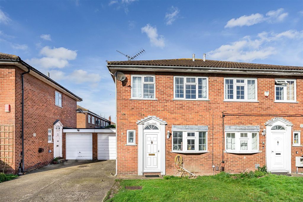 Property photo 1 of 13 4_74643.Jpg