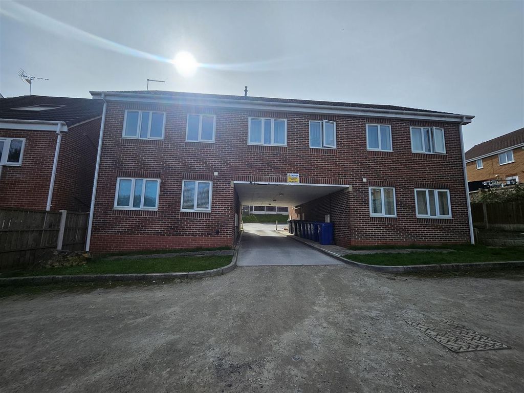 Property photo 2 of 7 Apartment Block